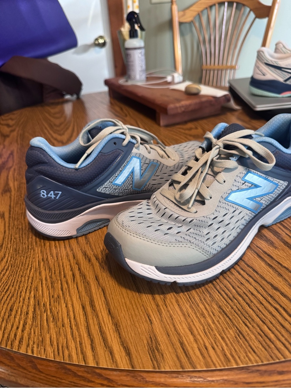 Women’s New Balance 847v4 Walking Shoes / 9 - Picture 5 of 7